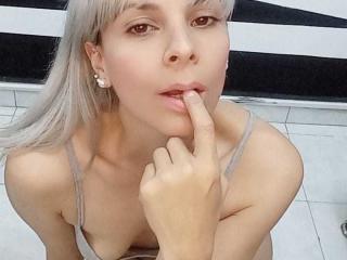 AntoniaOsher - Live Sex Cam - 11282546