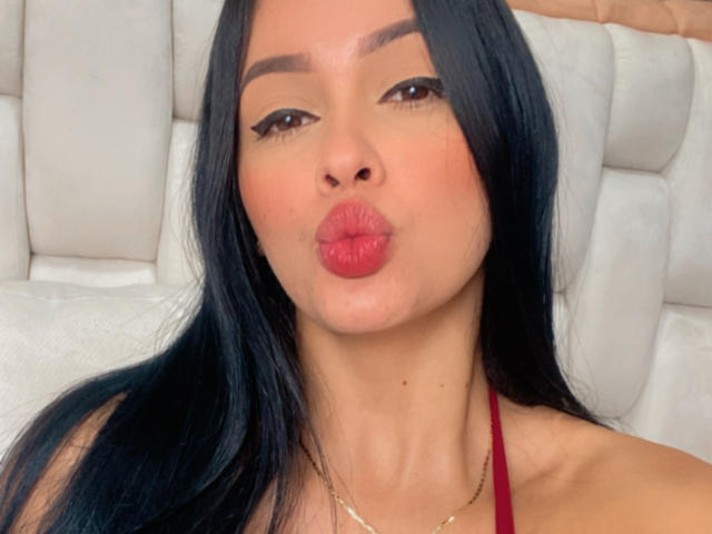 EmilyParkerr - Live sex cam - 13560020