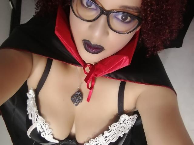 VioletaSwitch - Élő pornó és szexkamera - 13821492