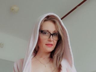 CoreCleo - Live porn & sex cam - 15185358