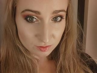 AlenaHotLove - Live Sex Cam - 15357786