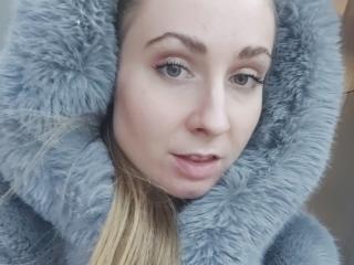 AlenaHotLove - Live Sex Cam - 15357790