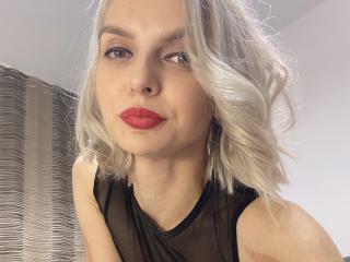 DouceAmelia - Live porn & sex cam - 15706530