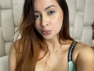 EmilyParkerr - Live porn & sex cam - 16004478