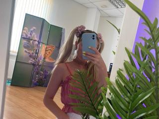 AlicePrings - Live sex cam - 16926854