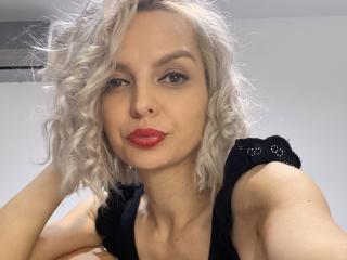 DouceAmelia - Live porn & sex cam - 17558742