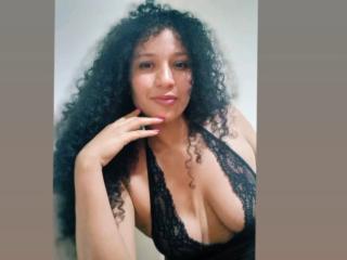 MelaniMouille - Live porn & sex cam - 17752966