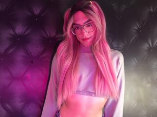 TrannyGirl - Live porn & sex cam - 17960054