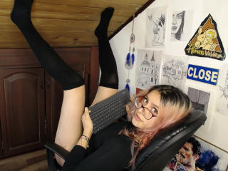 CarolineJones69 - Sexe cam en vivo - 18016234