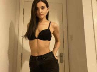 Dionisia - Live sex cam - 18039298