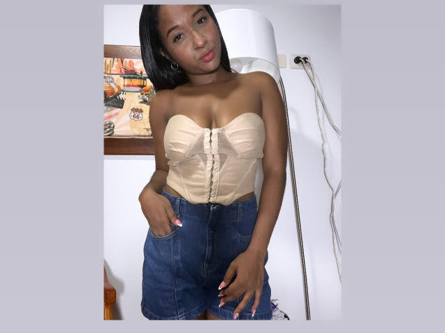 MelanyScoth - Sexe cam en vivo - 18199758