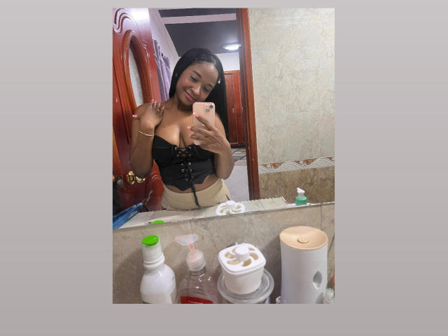 MelanyScoth - Live porn &amp; sex cam - 18438982