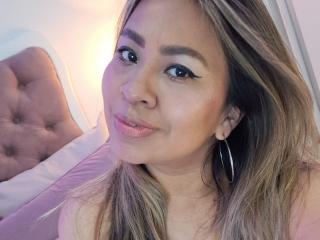 ValeriaFranco - Live Sex Cam - 18565962