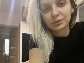 DouceAmelia - Live Sex Cam - 18636038