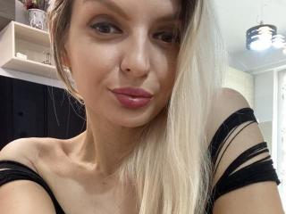 DouceAmelia - Live porn & sex cam - 18691294