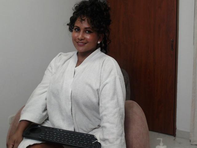 YiyaHot69 - Live sex cam - 18842214