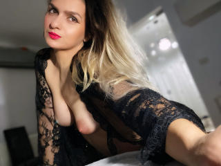 ReveMignoneX - Live porn &amp; sex cam - 18880154