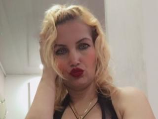 GiuliaAddams - Live sexe cam - 18936538