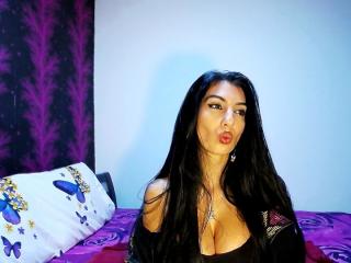 BrunetteBabe69 - Live Sex Cam - 18974842