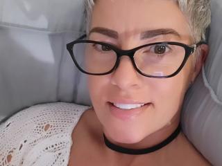 ElaChaude - Live porn & sex cam - 19264862