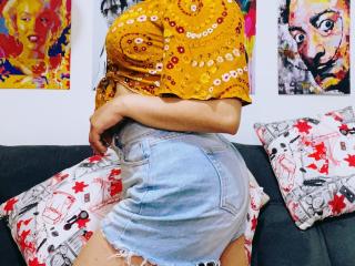 VikkyRose - Live Sex Cam - 19267370