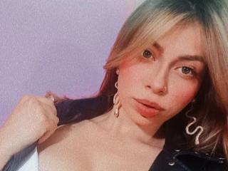 LaurynMartines - Live porn & sex cam - 19279466