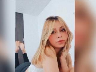 LaurynMartines - Live sex cam - 19279638