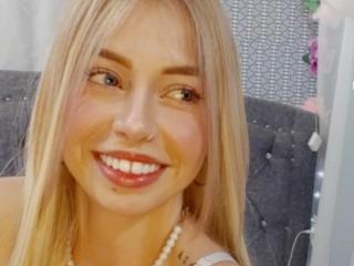 LaurynMartines - Live sex cam - 19279834