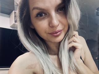 DouceAmelia - Live porn & sex cam - 19385194