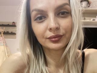 DouceAmelia - Live porn & sex cam - 19385198