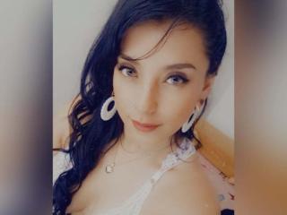 Karoliney - Live porn & sex cam - 19530730