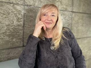 IngritSnow - Live sexe cam - 19582410