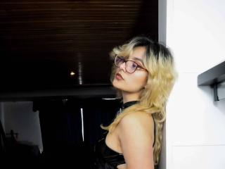 CarolineJones69 - Sexe cam en vivo - 20700422