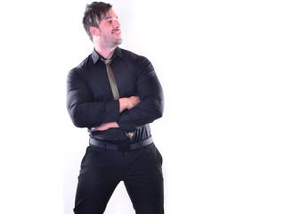 DavidMuscle - Live porn & sex cam - 2126408