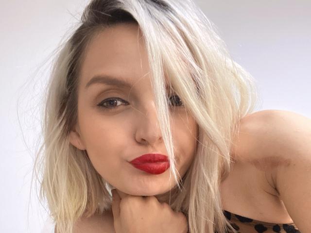 DouceAmelia - Sexe cam en vivo - 21269322