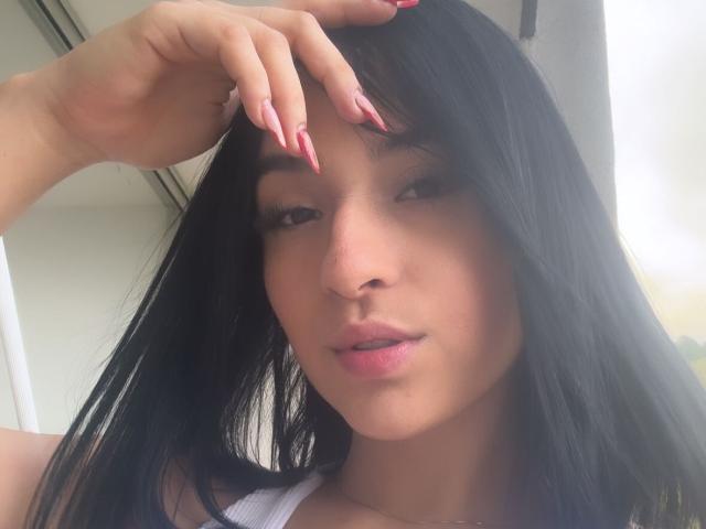 EmmaWaltter - Live Sex Cam - 22148465