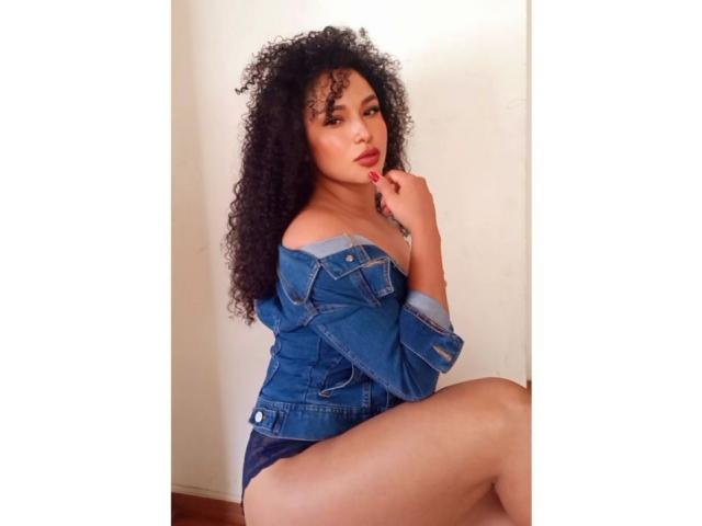 CarlaMuille - Live sex cam - 22463573