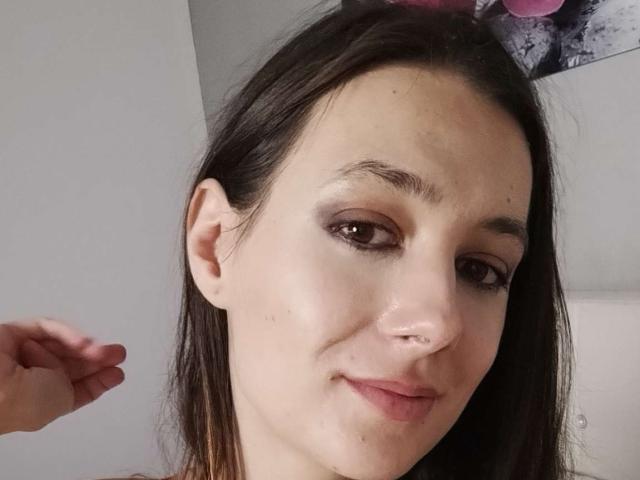 JuliaHuntis - Live porn &amp; sex cam - 22875381