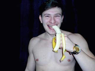 AlansMuscles - Live porn & sex cam - 2288271