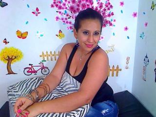 SalomeSweet - Live sex cam - 2327072