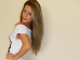 SweetCrazyAlice - Live sex cam - 2351930