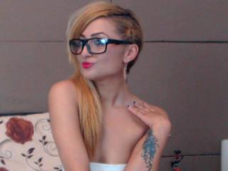 Aaliyahh - Live sex cam - 2364851