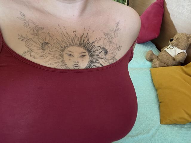 DiLaria - Live porn &amp; sex cam - 23869969