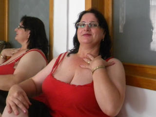 SexySandie - Webcam live xXx avec cette Femme mature avec des gros seins sur la plateforme XLovematures.com 