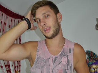 TastyThomass - Sexe cam en vivo - 2390082