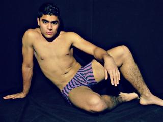 PlayGuyLatino - Live sexe cam - 2418962