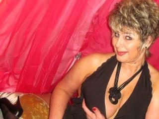 PoshLady - Live chat hot with a platinum hair Lady over 35 