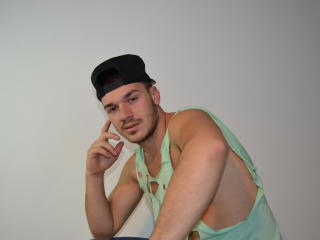 RobbyHard69 - Live porn & sex cam - 2445551