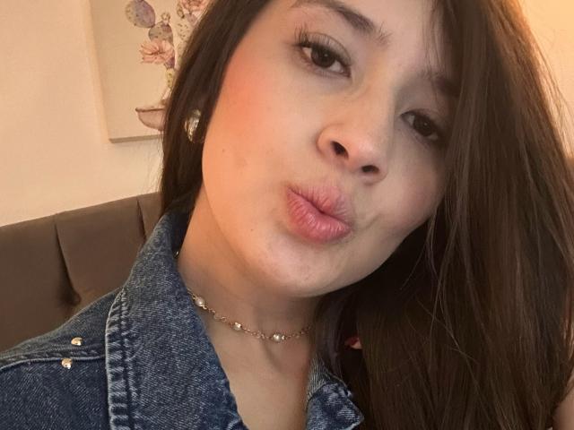 EmmaLombardi - Sexe cam en vivo - 24538041