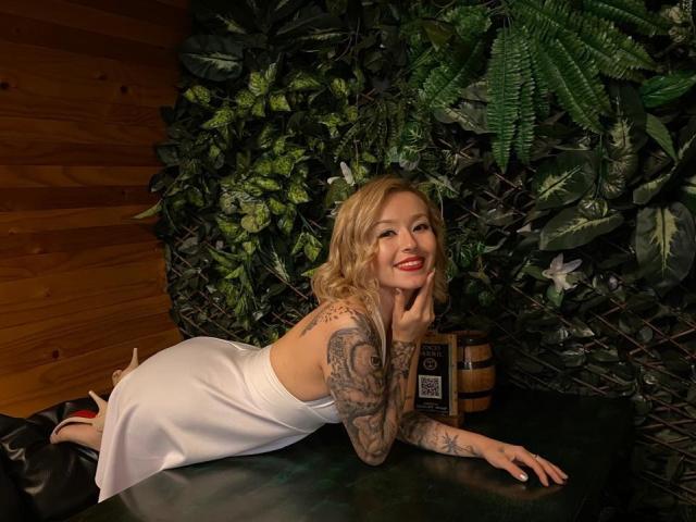 SarahRousen - Sexe cam en vivo - 25001493